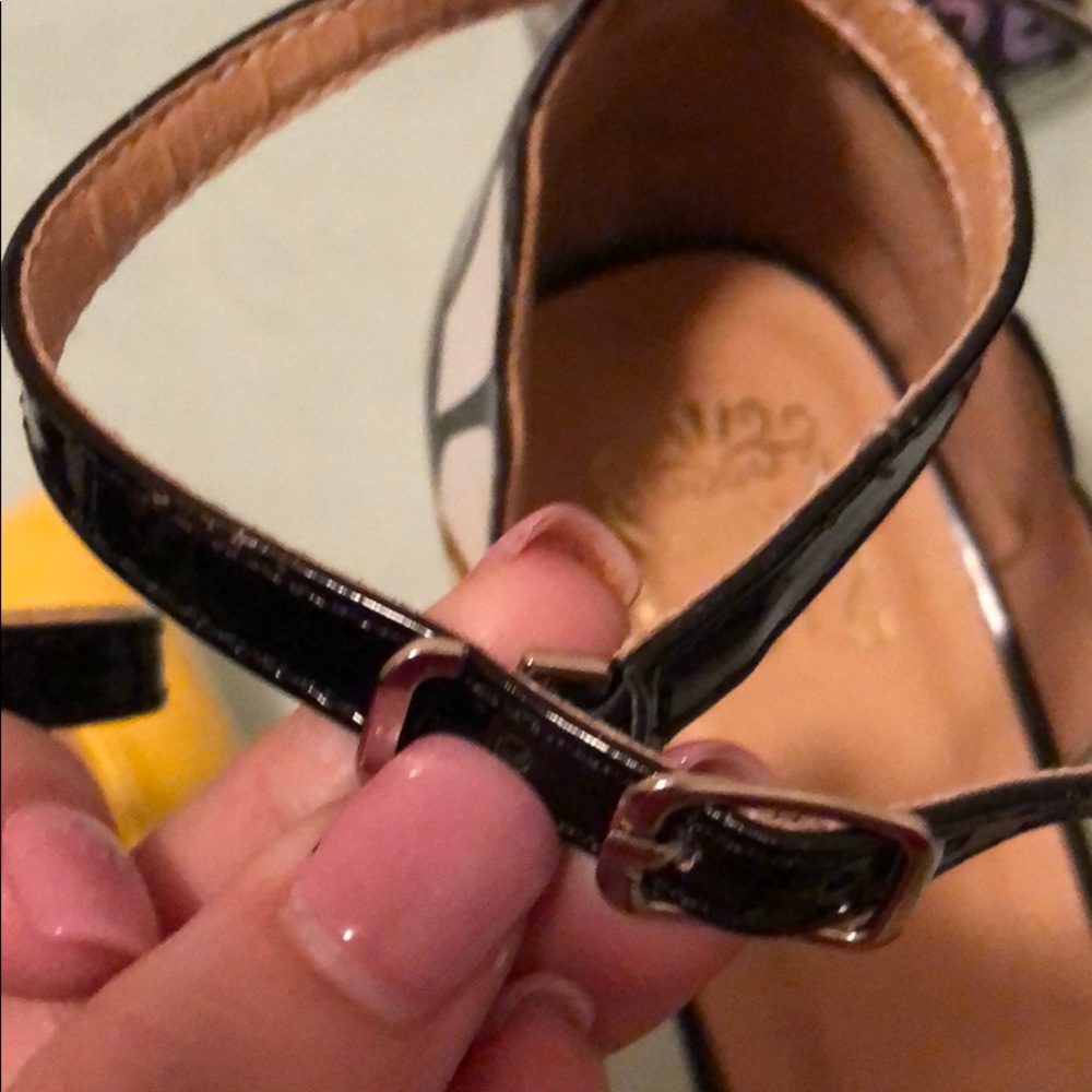 Heels - Picture 7 of 7